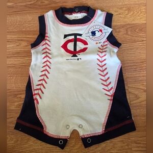 MLB Minnesota Twins Baby Romper 0-3 Months NWT Baseball White Navy